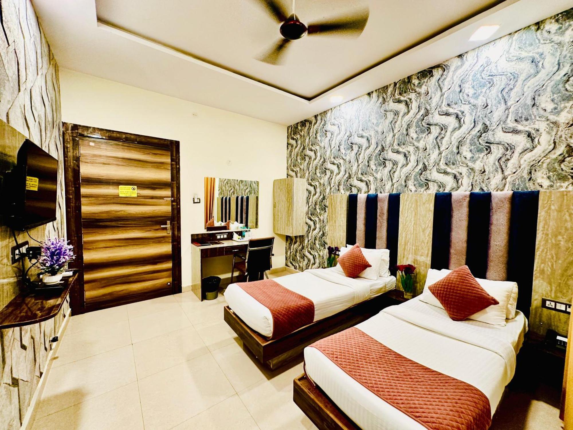 Hotel Sky International- Airport Zone Hyderabad Shamshabad Exterior photo